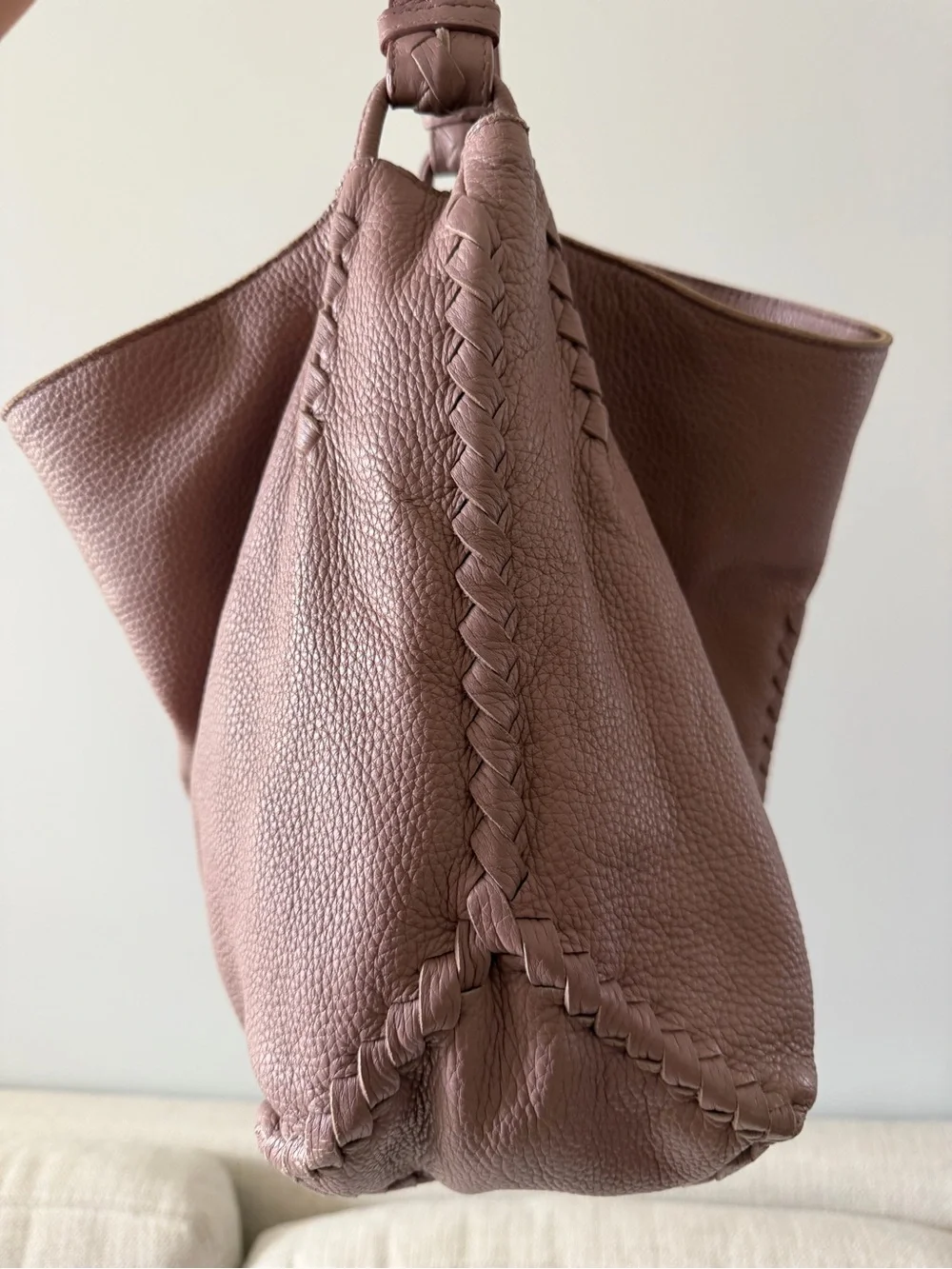 Bottega veneta Women's Leather Hobo Bag in Dusty Rose - Picture 3 of 9